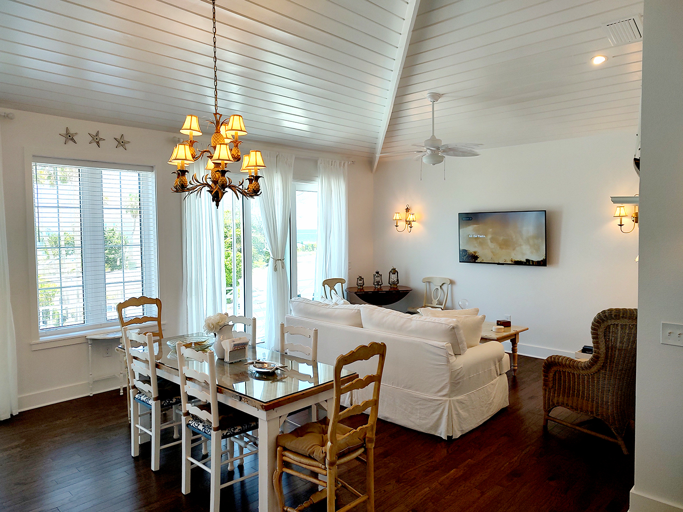 Kitchen area in bungalow 301