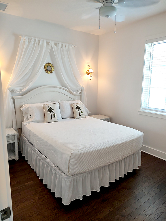 Guest room of the White Pelican Bungalow